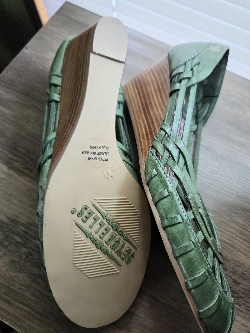 NWT Seychelles Forest Green Woven Leather Wedges Embroidered Wood Heel Size 9.5 - Picture 3 of 9